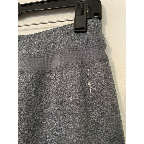 Danskin Now Women’s Medium 8-10 Gray Capri Pants Dri More Fitted Running - Picture 3 of 4
